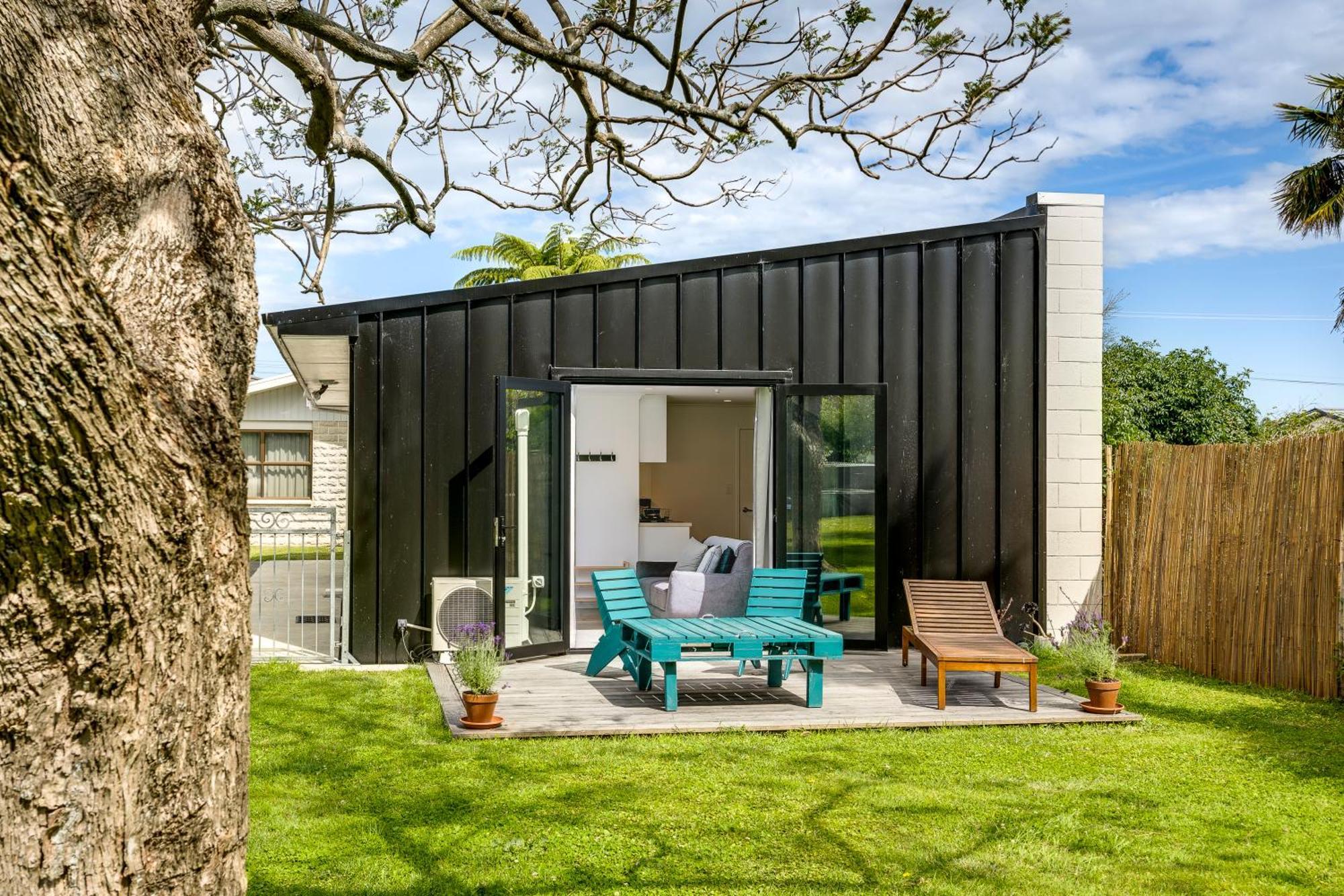 Modern Studio Near Clive River Eksteriør billede